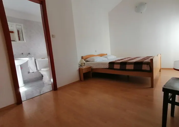 Apartamento Soba S Kupaonom Za 2 Osobe, 300m Od Plaze
