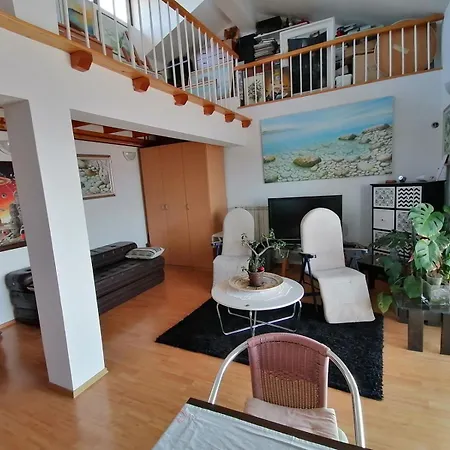 Apartment Soba S Kupaonom Za 2 Osobe, 300m Od Plaze